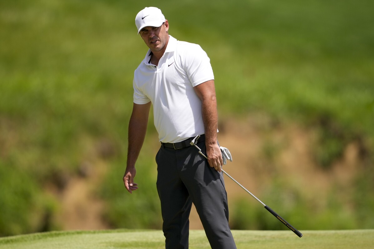 Struggles of Dustin Johnson and Brooks Koepka in Early Sign of Major Setback