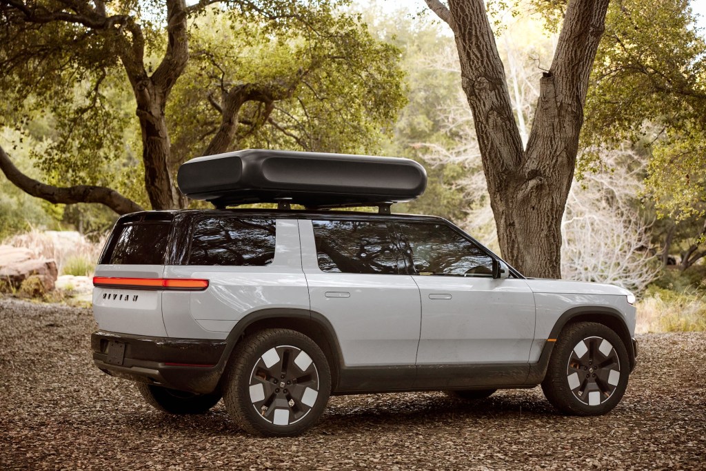 Rivian secures $827M incentive package to expand Illinois factory for R2 production