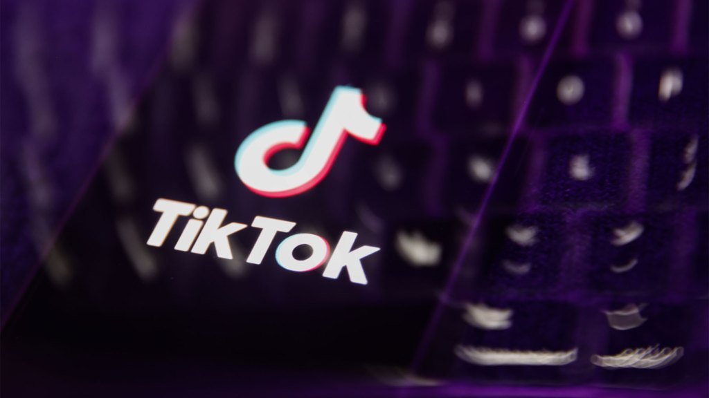 TikTok Challenges Google with New Image Search Capability in TikTok Shop