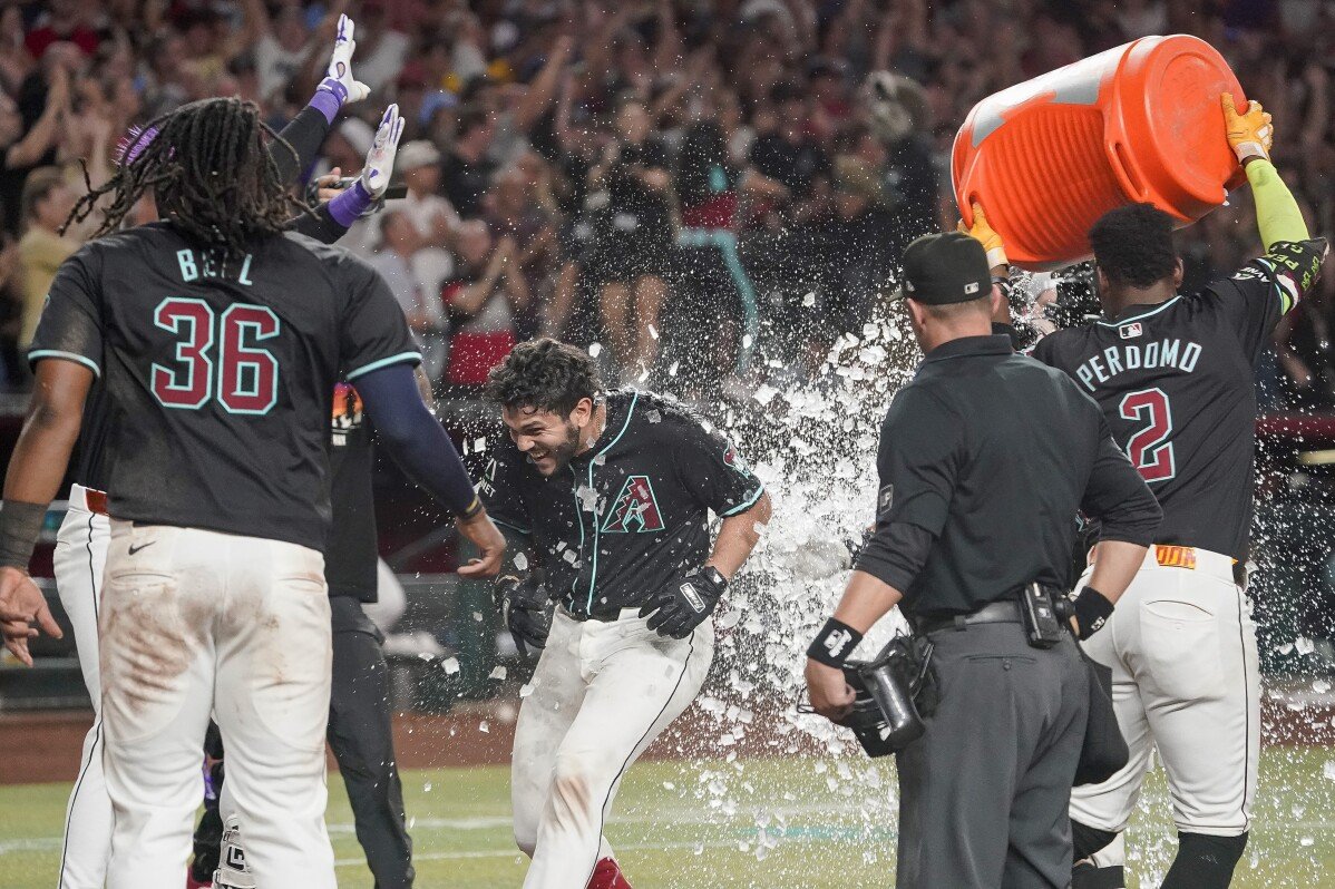 Adrian Del Castillo hits winning homer in 9th inning in 2nd MLB game, D-backs beat Phillies 3-2