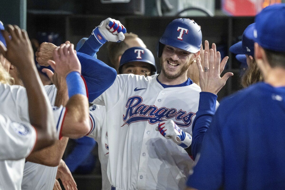 Rangers' Heim and Taveras hit consecutive home runs to comeback and beat Red Sox 7-4