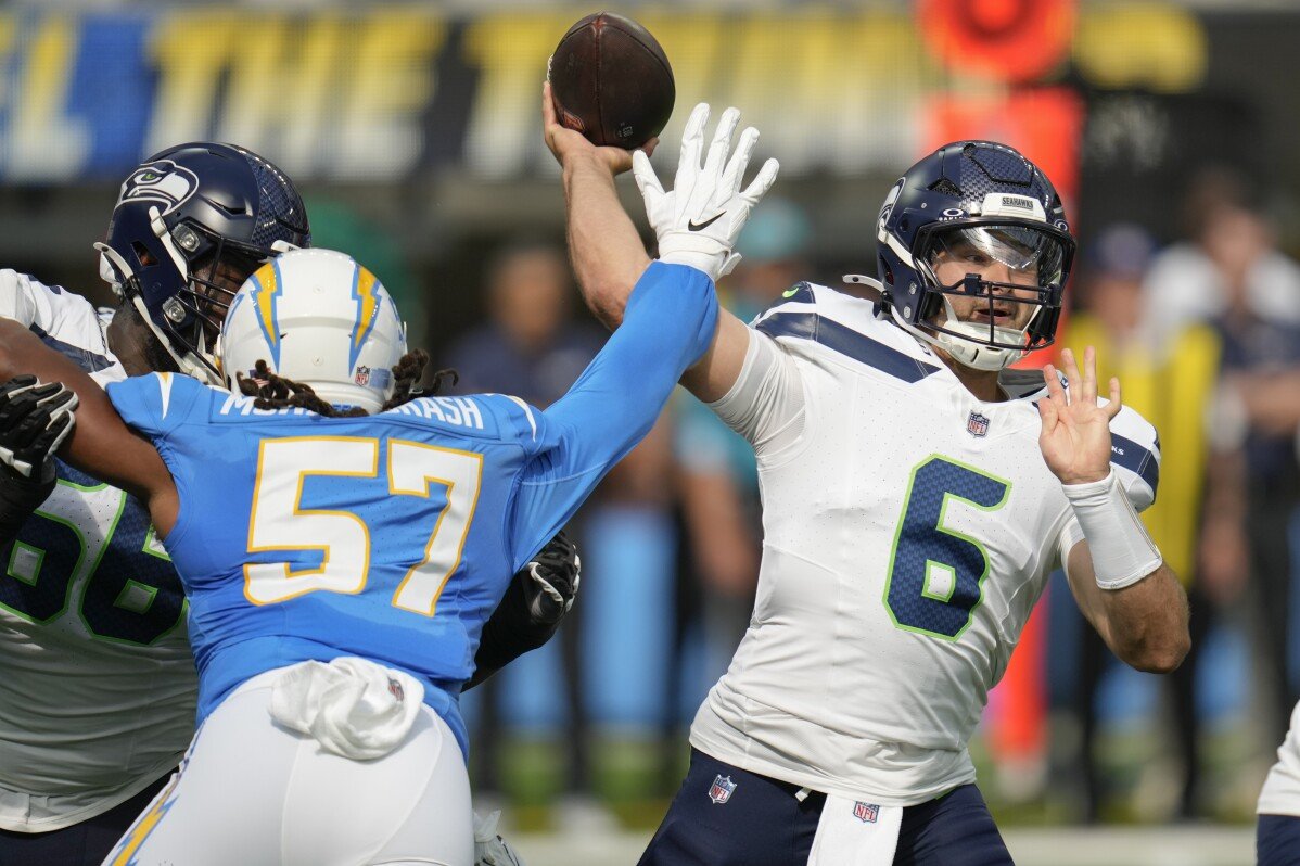 Sam Howell leads Seahawks to victory over Chargers 16-3, spoiling Jim Harbaugh's debut