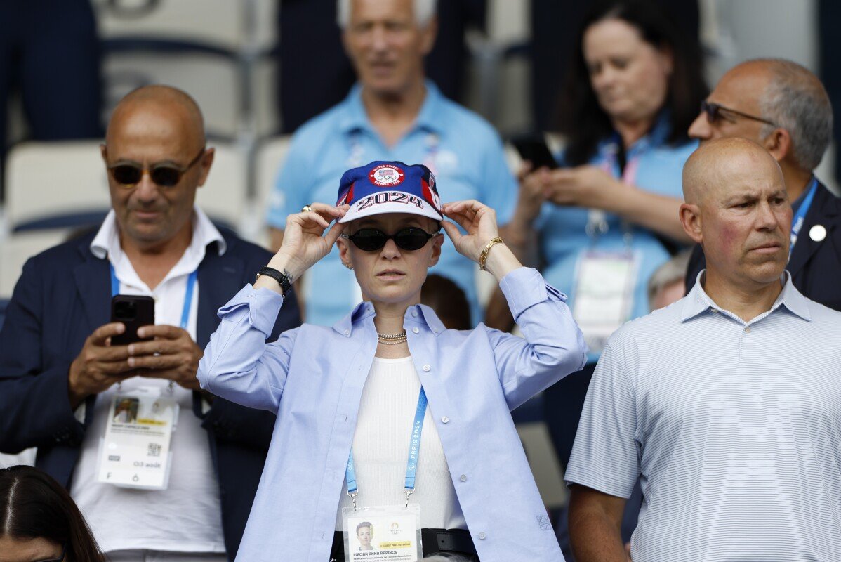 Megan Rapinoe and Snoop Dogg Cheer for US Women's Soccer Team in Olympic Quarterfinal