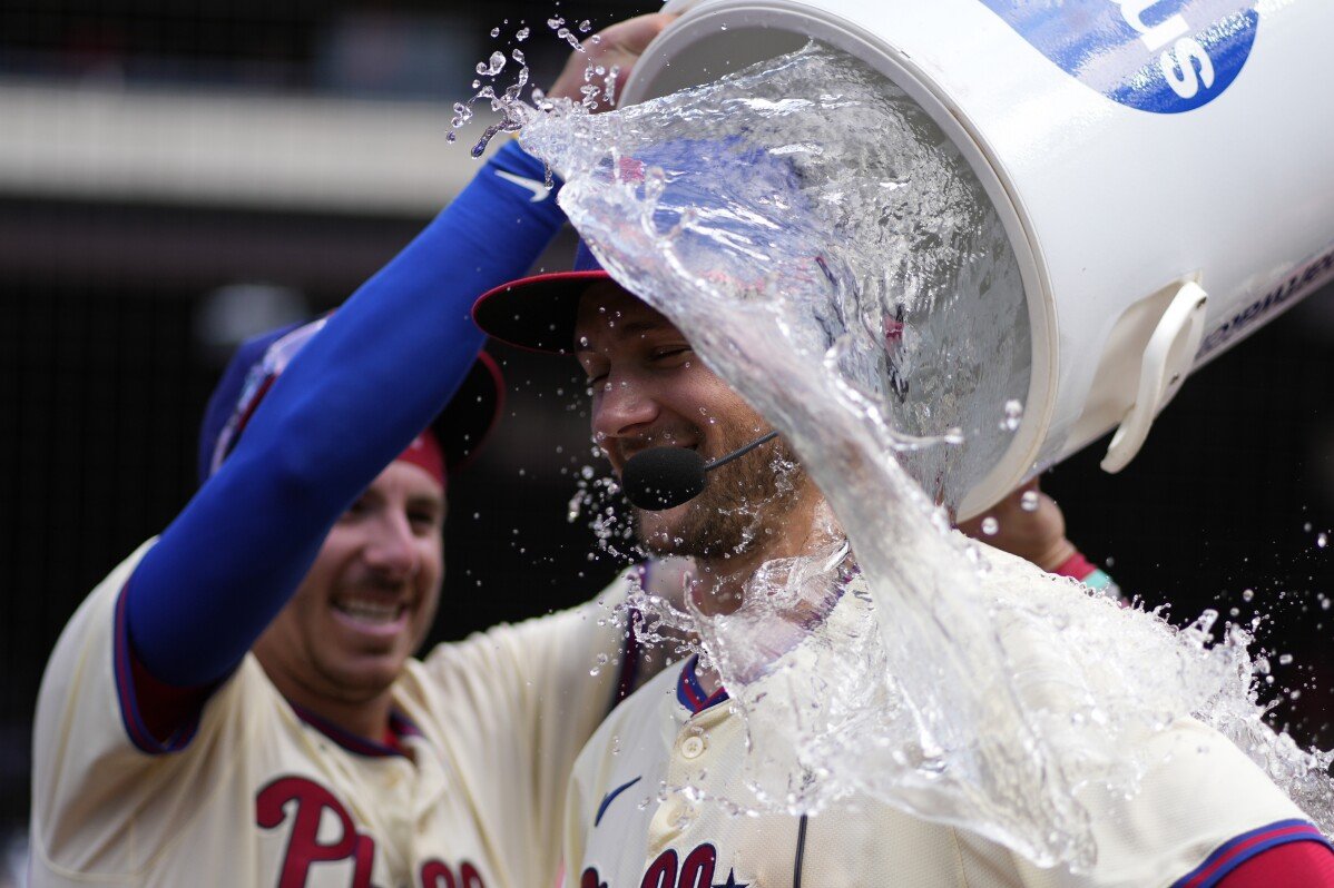 Bohm homers, Turner's clutch hit leads Phillies to 7-6 win over Marlins