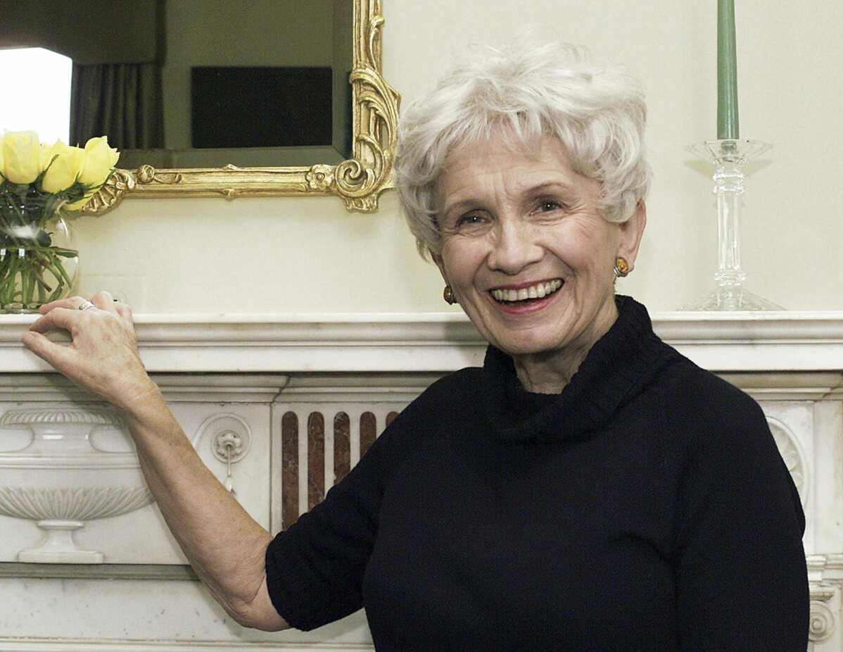 Alice Munro, Nobel Literature Winner Revered as Short Story Master, Dead at 92