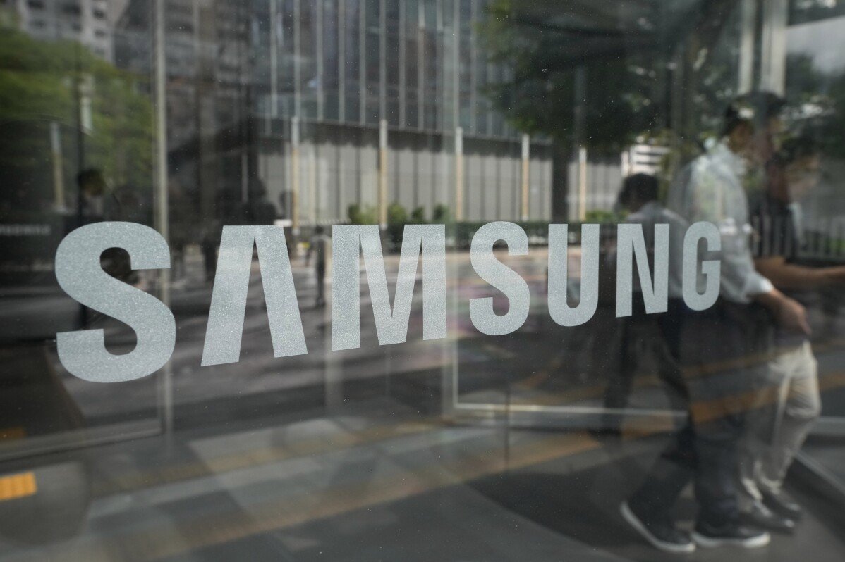 Samsung's Operating Profits Surge 15-Fold in Last Quarter